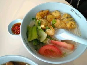 Fish Slice Noodle at Vairy Vegetarian in North Singapore