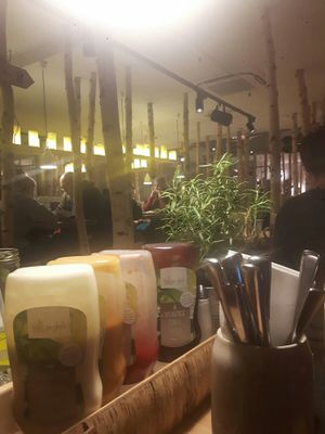 4 extra sauces 3 of them being vegan at Hans im Glück - Hohenzollerning in Cologne