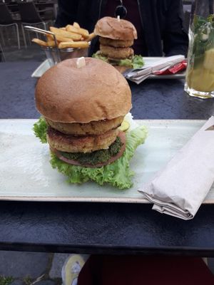 "Liebling" and "Speedy Gonzalez" with fries at Burgerei in Dresden
