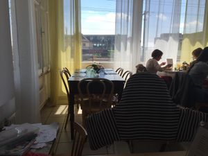 Quelques tables dans une pièce lumineuse at Eat.eco - Events only in Neuchatel