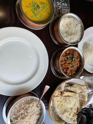 Peeli Dal (top), Cholé (middle), and Garlic naan (bottom)  at Madha in Glasgow