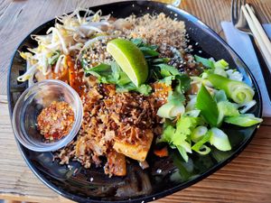 Vegan Pad Thai at Satsang in Prague