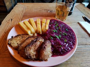 Seitan, potato dumplings and red cabbage at Satsang in Prague