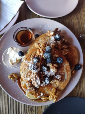 Pancakes with caramelised walnuts and blueberries #Veganuary at Satsang in Prague