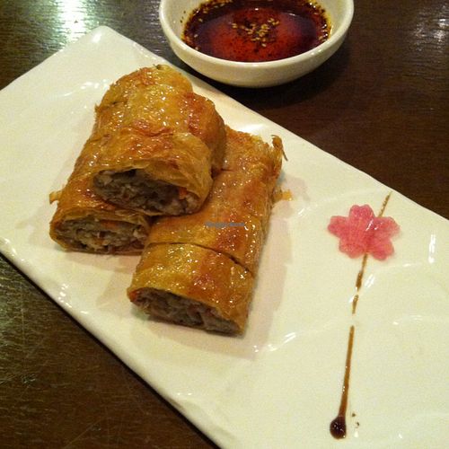 crispy bean curd stuffed with pin mushrooms at Zǎozǐ Shù - Vegetarian Life Style - HuaiHai in Shanghai