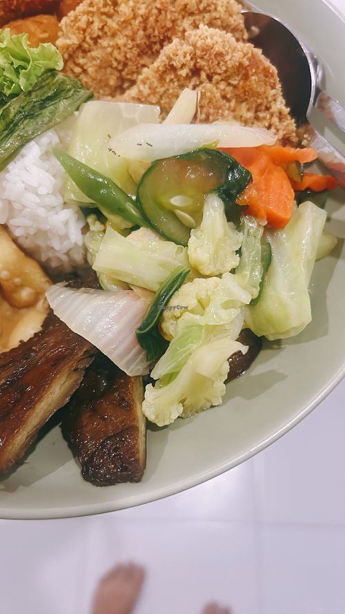 cap cay  at Happy Buddha in Kuta