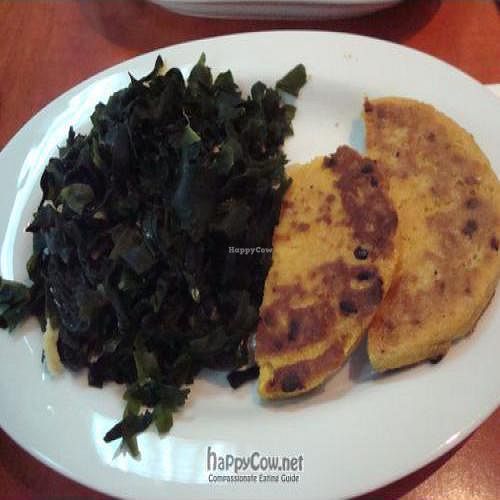 tofu burger and seaweed at Taam Hachaim - Taste of Life in Tel Aviv