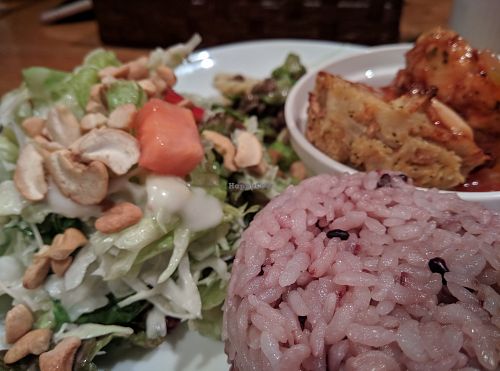 Nice mild dressing on salad. Cashews work great at Green Earth in Osaka