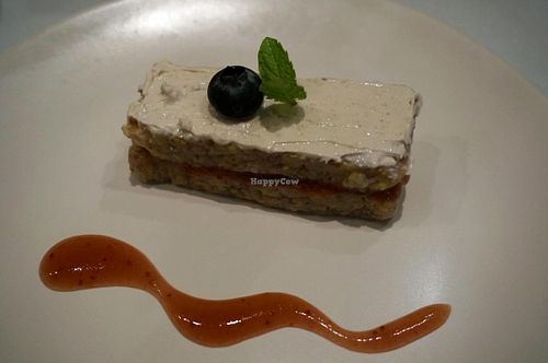 Hie &Mochikibi Cake
680 yen at Buona Tubu Tubu in Tokyo