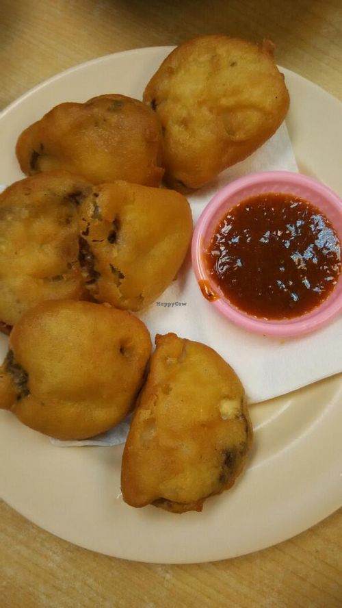 fried mushroom at Ci Hang 慈航 in Central Singapore