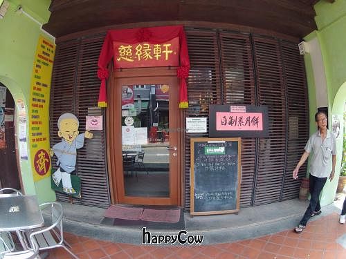 Out front at Ci Yan Vegetarian Health Food in Central Singapore