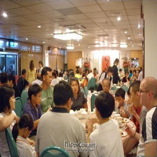 By 6.30pm, it was 90% full, look like tables on weekend evenings are almost impossible to get, so reservation is a must! at Miao Yi 妙益素食楼 in Central Singapore