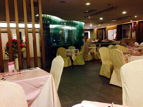 Plenty of seats at Spring - Heping East Road in Taipei