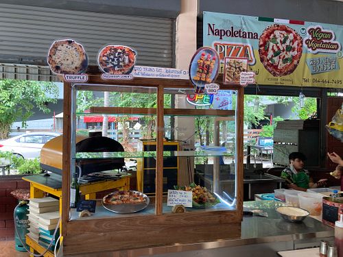 Pizza at Chamlong's / The Vegetarian Society Chatuchak in Bangkok