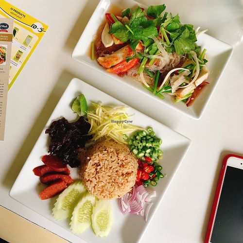 ข้าวคลุกกะปิ at Spa Foods - Goldenplace Saphansoong in Bangkok