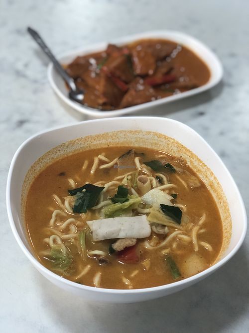 Tom yum noodle soup at Ruyi Vegetarian in Bangkok