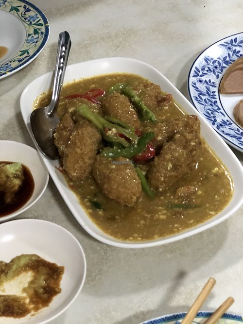 Vegan crab curry at Ruyi Vegetarian in Bangkok