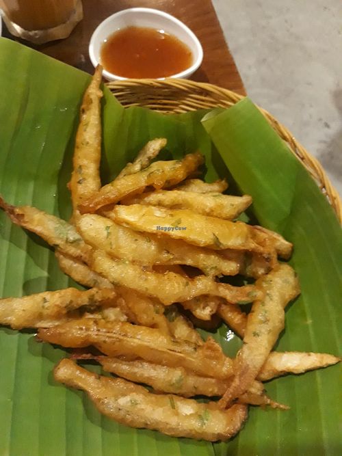 Fried mushroom snack with chilli sauce at Aum in Chiang Mai