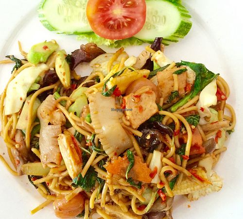 Mama Thai noodles with duck at Five Star J Restaurant in Pattaya
