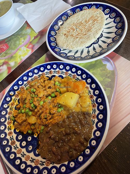 Seitan curry and naan  at Bio Bistro Spicy Spices in Salzburg