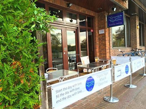 Outdoor area at Riverside Vegetaria in Kingston Upon Thames