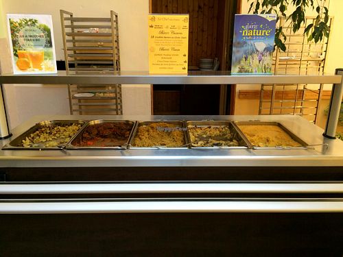 Buffet - hot items at Country Life in Marseille