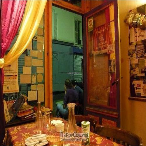  at Au Grain de Folie in Paris