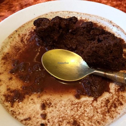 looks like dog poo but is sold as a 5€ chocolate cake at Au Grain de Folie in Paris