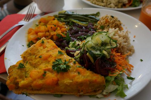 Tart Plate (vegan) at Guen Mai in Paris