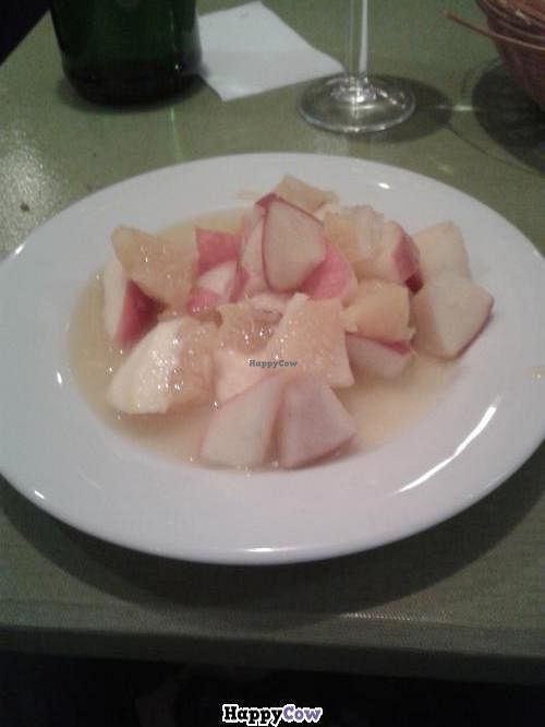 Fruit salad at La Faim des Haricots - Puits Vert in Toulouse