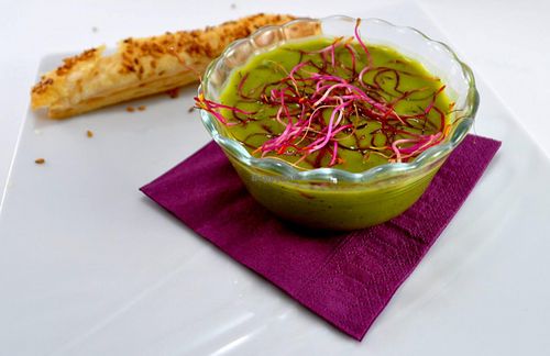 Peas velouté and spices at Manger Autrement in Toulouse