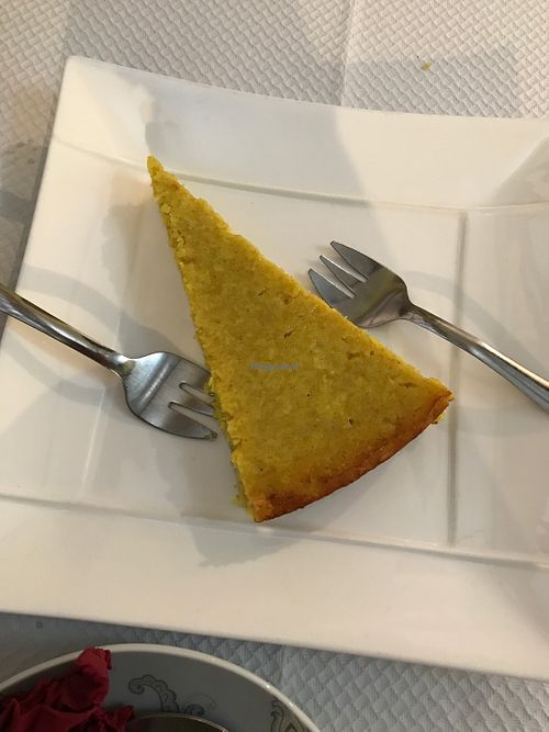 Coconut cardamom tart at Manger Autrement in Toulouse