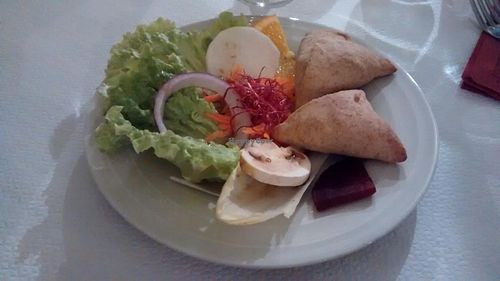 Starter: pea donuts and vegetables at Manger Autrement in Toulouse