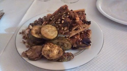 Hot buffet at Saveurs Bio in Toulouse