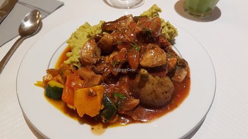 Cold buffet at Saveurs Bio in Toulouse