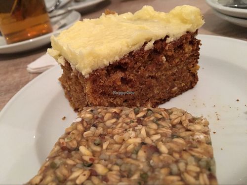 carrot cake & raw lemon 'cake' (vegan) at Osho's Place in Cologne