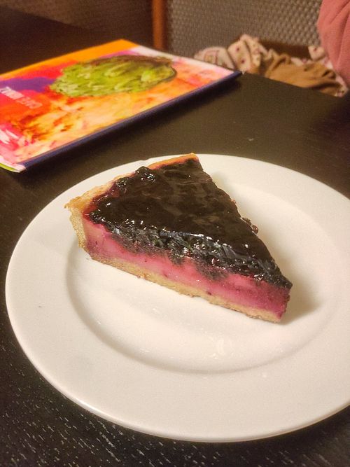 Wild blueberry cake at Ignaz in Munich