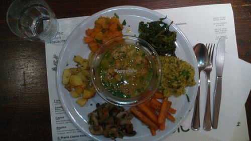 vegan plate at Amico Bio - Un Sorriso Integrale in Naples
