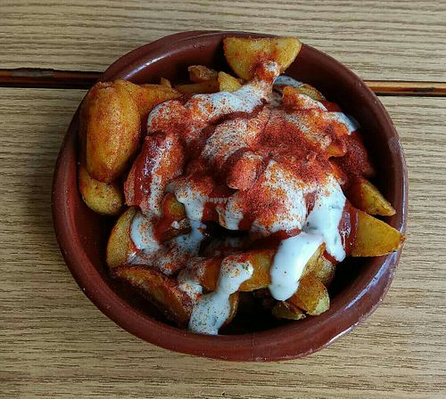 Patatas bravas at Jardin Urbano in Valencia