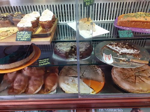 Vegan cakes and pastry at Jardin Urbano in Valencia
