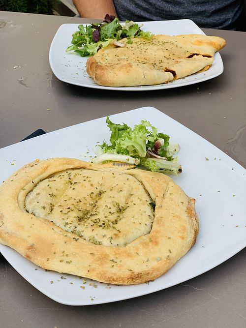 Calzones  at Jardin Urbano in Valencia