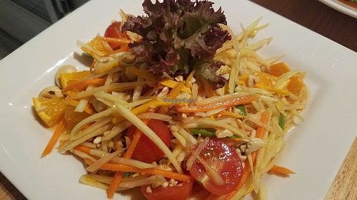 papaya salad at Loving Hut in West Melbourne