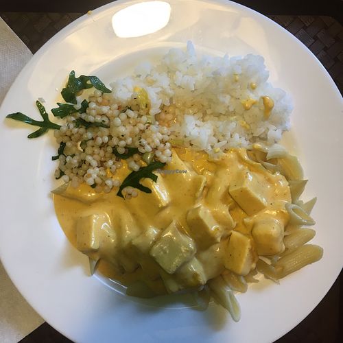 gluten free vegetarian buffet with vegan options at Chut'point in Prague