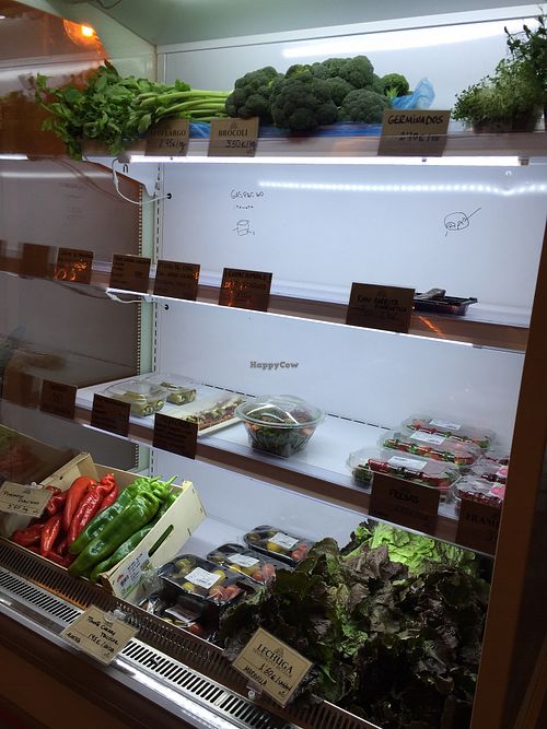 Vegan food to take away  at Crudi in Barcelona