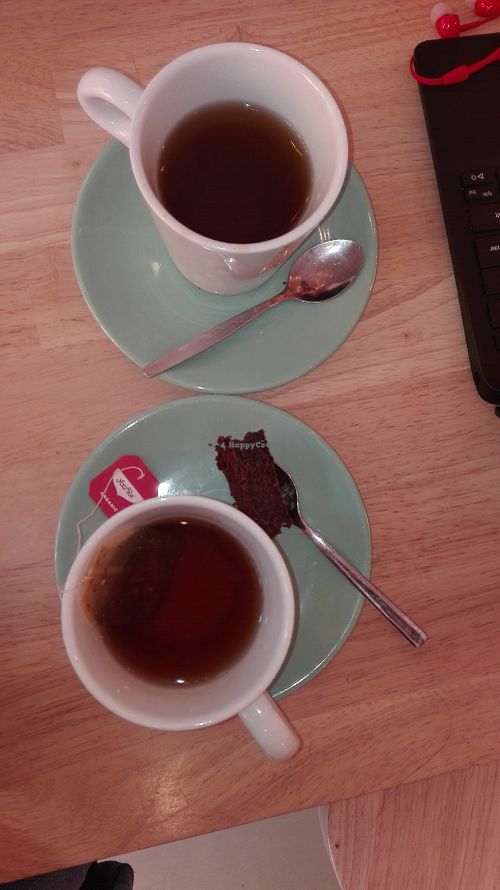 tea and vegan treat at Greenway in Leuven