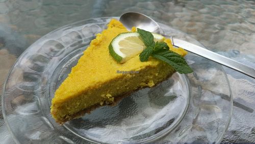 The legendary raw lemon pie at Kelari in Amorgos