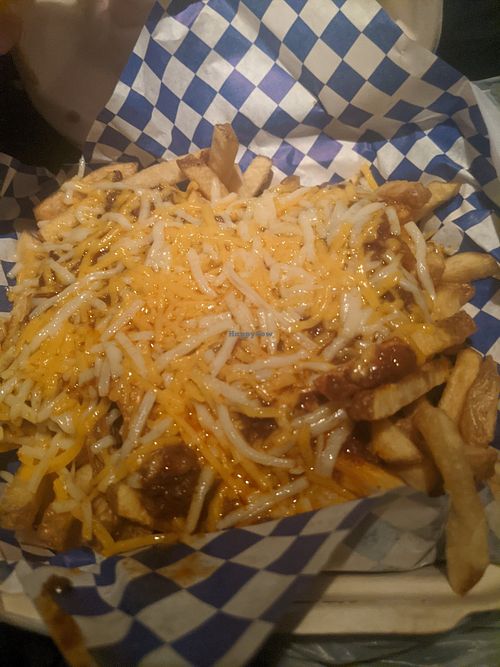 After a stressful day, Chilli cheese fries and a chocolate shake hit a SPOT I didn't know I had 😋 at Seed Ranger in Ventura