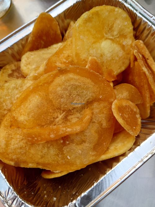 The crispy chips, they are amazing!!! And the small size was enough at ViP Burger in Ercolano