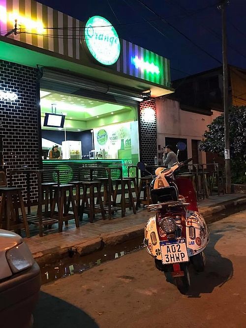 Sidewalk in the front at Orange Natural Green in Buenos Aires