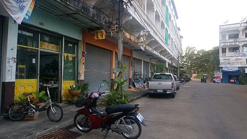 outside the restaurant at Ahan Jay Taan Bun in Mukdahan